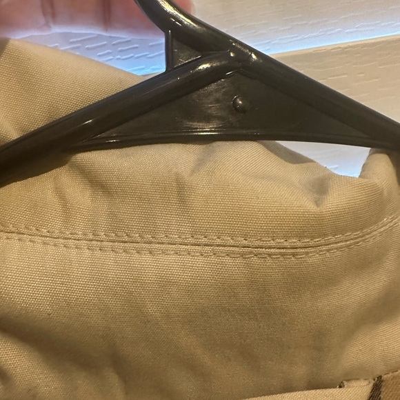 BURBERRY Double Breasted Trench Coat with pleated skirt in great condition - Picture 12 of 12